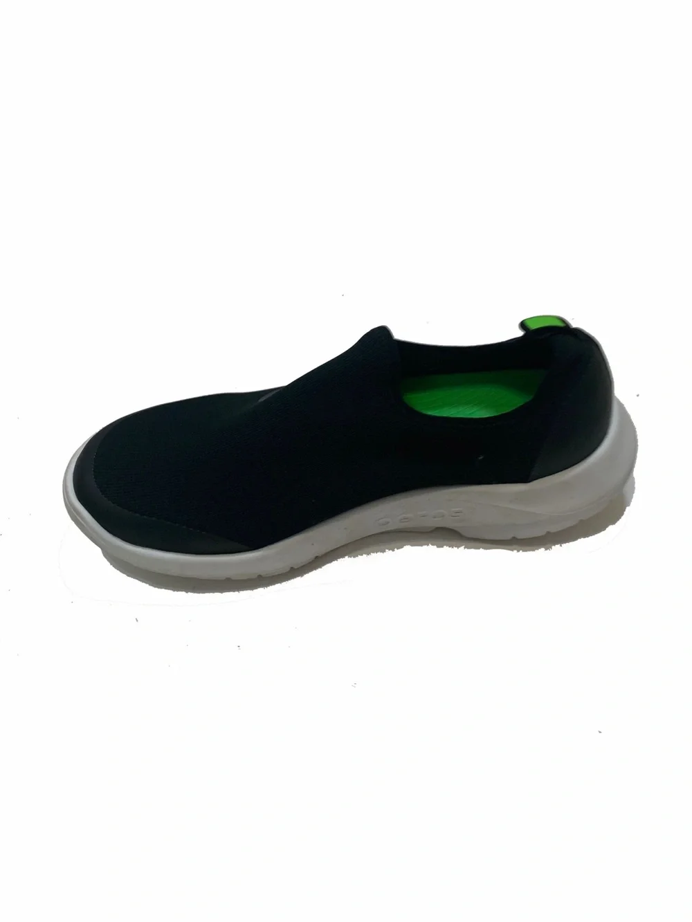 9 / OOFOS slip-on sneakers
